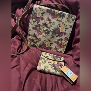 NWT. Patricia Nash Antique Rose Reiti Leather Wallet. Matching Crossbody Purse.